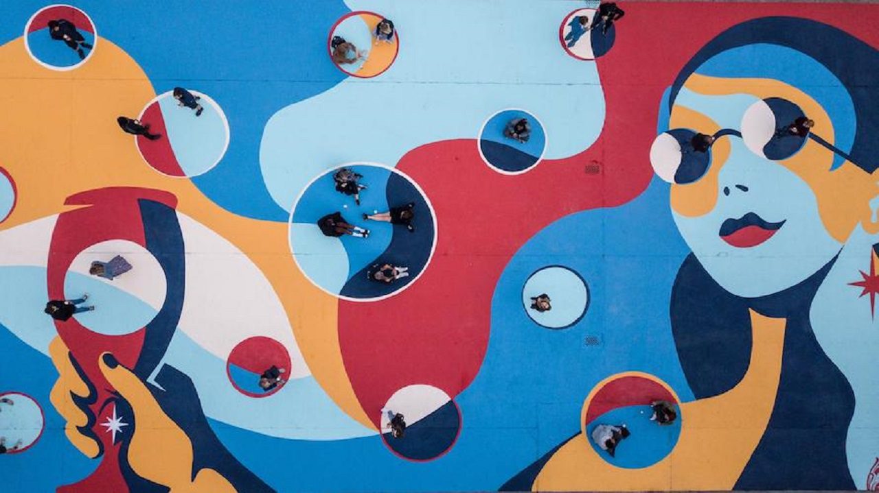 Стріт-арт від Stella Artois допомагає людям дотримуватися дистанції