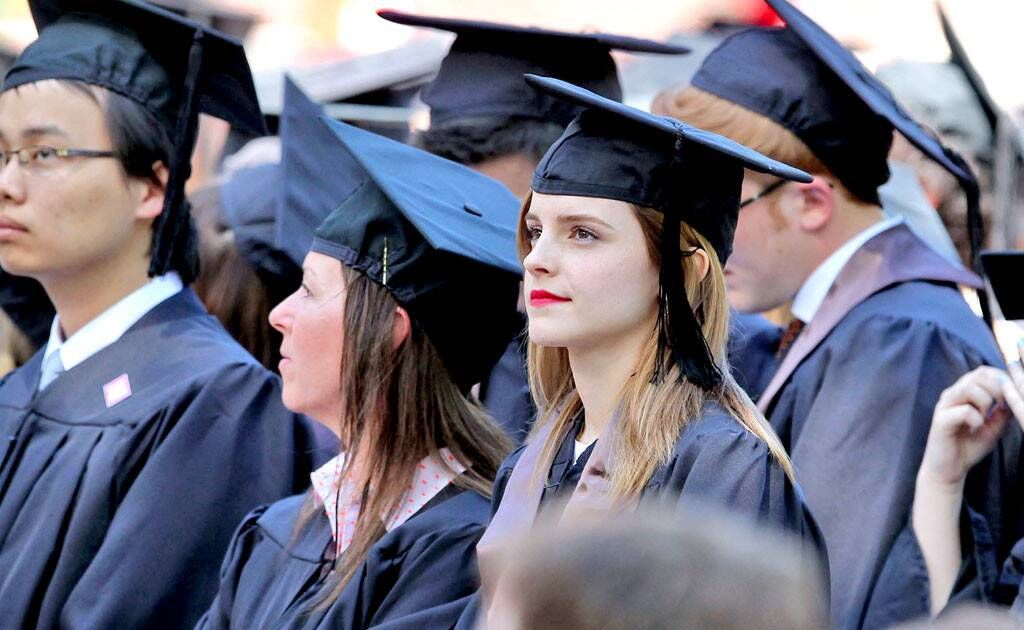 Хто зі світових знаменитостей має вищу освіту (і на кого вони вчилися)?