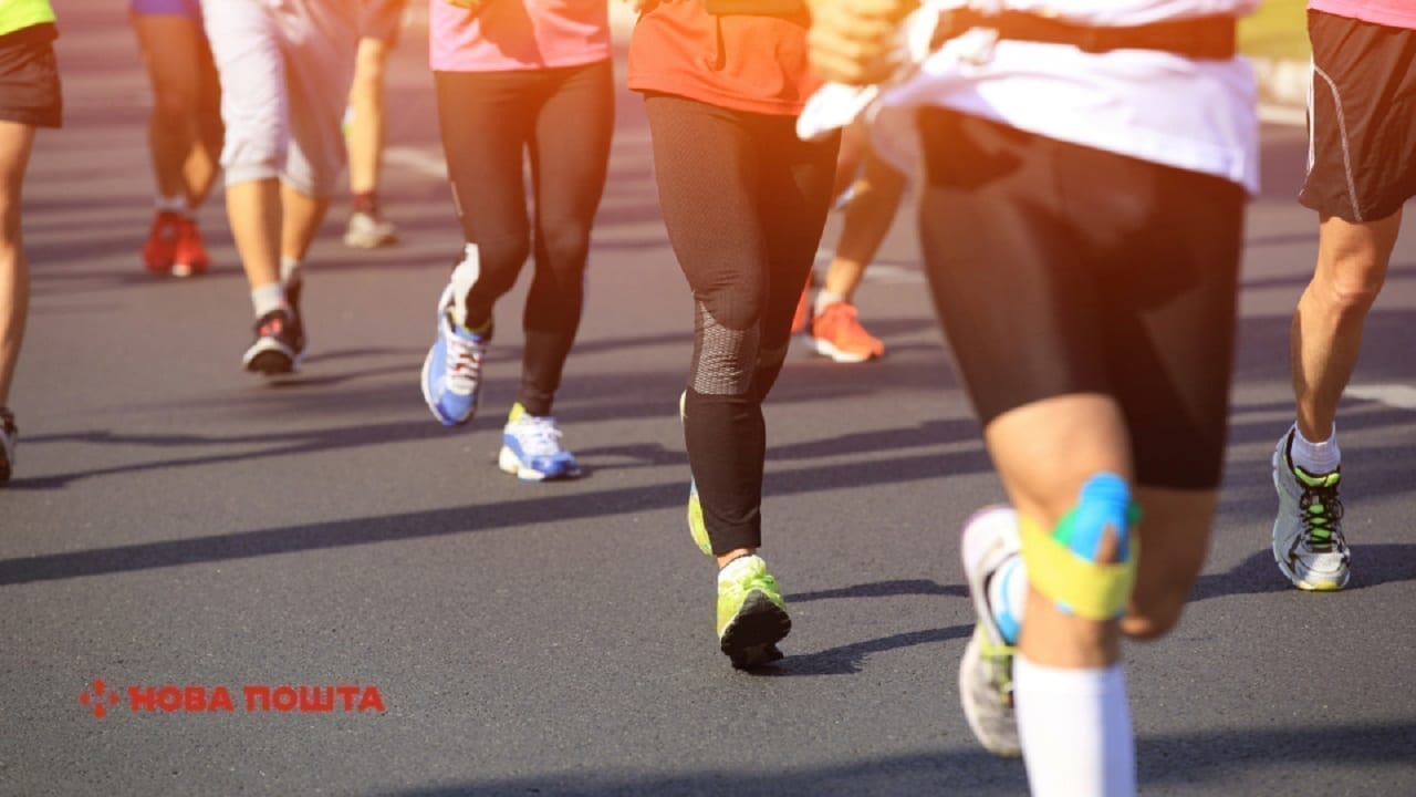 «Марафон для всіх»: як Нова пошта зібрала понад 1000 українців для участі у благодійному онлайн-забігові