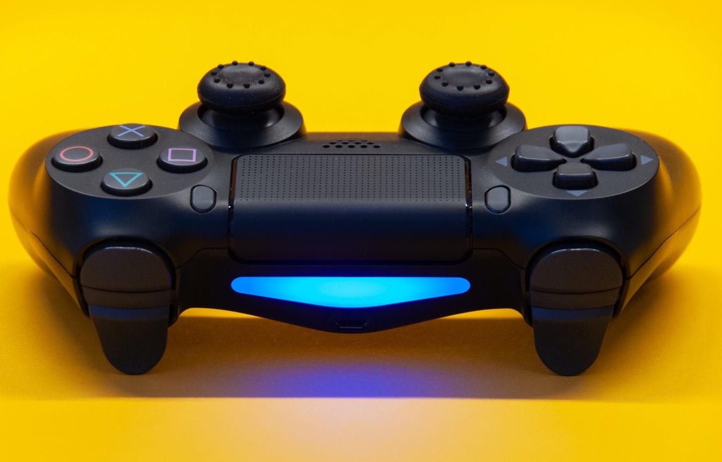 Ігрові приставки та кухонна техніка — які пристрої стали частіше купувати українці у 2020-му