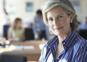 Ейджизм в Україні: працівників старше 65 років не наймає кожен сьомий роботодавець, тільки 18% компаній мають у штаті робітників 40+