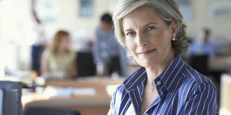 Ейджизм в Україні: працівників старше 65 років не наймає кожен сьомий роботодавець, тільки 18% компаній мають у штаті робітників 40+