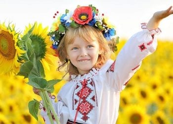 День вишиванки 2021: привітання і цікаві факти про етнічний одяг України