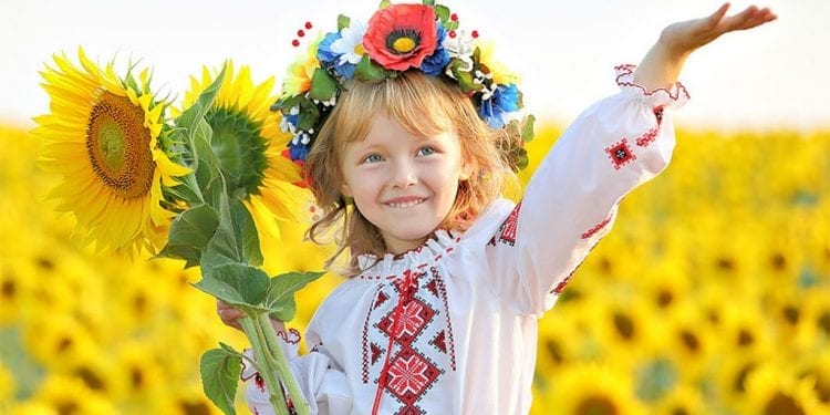 День вишиванки 2021: привітання і цікаві факти про етнічний одяг України