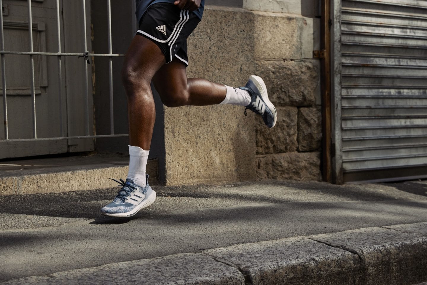 adidas об'єднує бігунів по всьому світу для участі в проекті Run For The Oceans