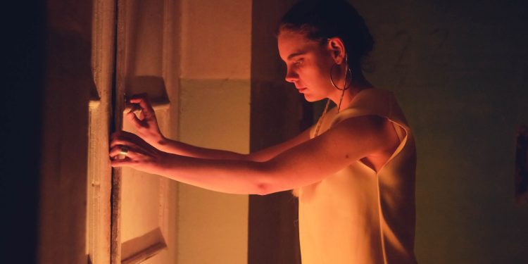 Київський гурт Wahomo випустив кліп на пісню «Divuvannya» про пострадянське «придане» нашого суспільства