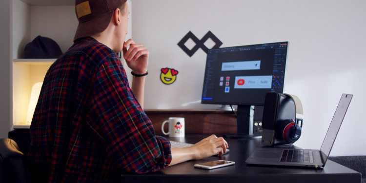 За 2 роки українських фрілансерів, які працюють з іноземними клієнтами, побільшало на третину