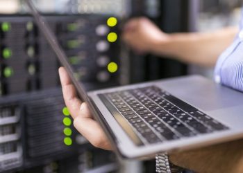 Відомі вебсайти постраждали від глобального збою DNS