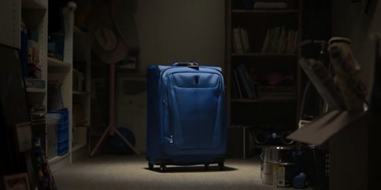 Рекламний ролик про забуту валізу