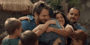 Французький бренд Intermarché тендітно показує глядачеві теплі стосунки людей, яких об’єднує смачна їжа