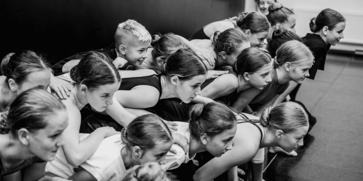 У Києві покажуть унікальну танцювальну виставу для дітей «Я є Я, де Я є»