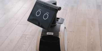 Amazon запустив продаж домашнього робота Astro, навколо якого вже розгорівся скандал