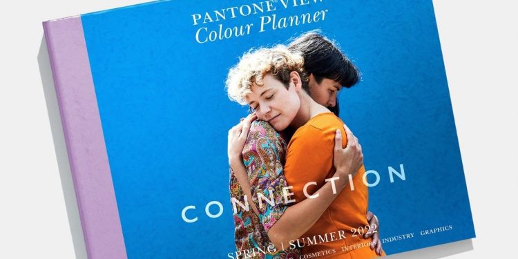 У моді — «цукрові» відтінки. Pantone назвали головні кольори майбутньої весни