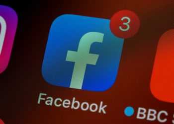 Доходи Facebook зросли, попри всі скандали