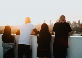 Молодь не відчуває, що може реалізувати свій талант в Україні. Дослідження