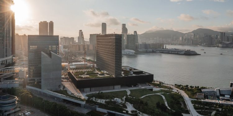 Показати заборонене: музей «M+» у Гонконзі представляє твори мистецтва, що потрапили під цензуру