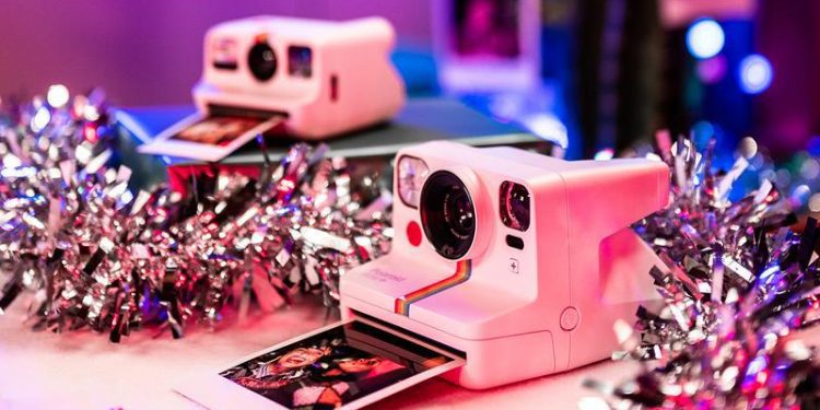 Polaroid презентує барвисту кампанію «Створюй свої свята»