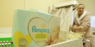 У Міжнародний день передчасно народжених дітей Procter & Gamble Україна надає підтримку сім’ям малят