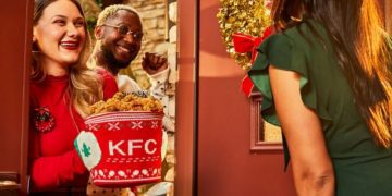 KFC створив святковий светр для вас і вашого курячого відерця