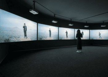 PinchukArtCentre нагородив афганського художника Азіза Хазара премією Future Generation Art Prize 2021