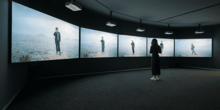 PinchukArtCentre нагородив афганського художника Азіза Хазара премією Future Generation Art Prize 2021