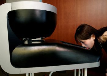 Японський професор винайшов екран телевізора, який можна скуштувати