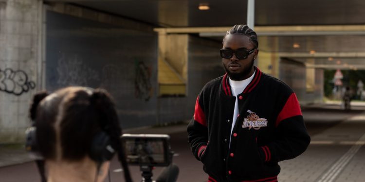 Команда Out Of Home створила новий документальний фільм, присвячений творчим людям за кордоном