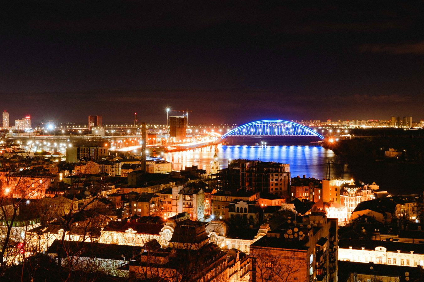 Projector Institute випустив фотобанк світлин столиці на новорічні свята