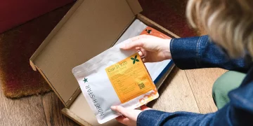 Перше 100% пакування кави, яке можна компостувати в домашніх умовах