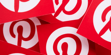 Дизайн логотипу Pinterest – історія, значення та еволюція