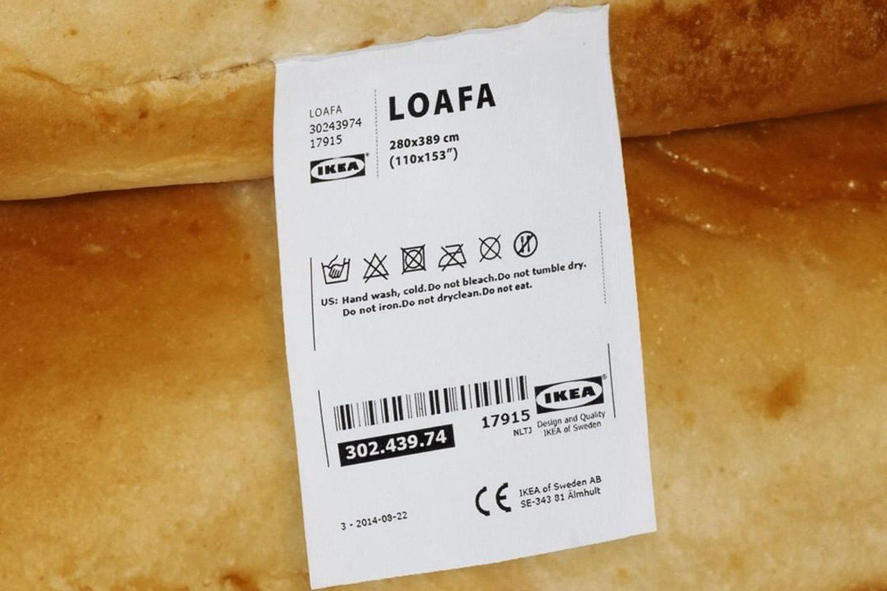 Репер Томмі Кеш випустить диван у формі буханців хліба з IKEA