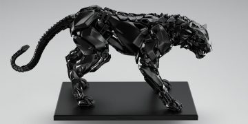 Найновіший «об’єкт» Balenciaga — це механічна скульптура тигра