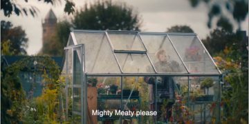 Domino’s Pizza повертається зі знижками у новій рекламній кампанії «Domin-oh-hoo-hoo»