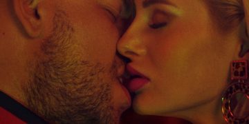 Multiplex запрошує людей цілуватися в кінотеатрах