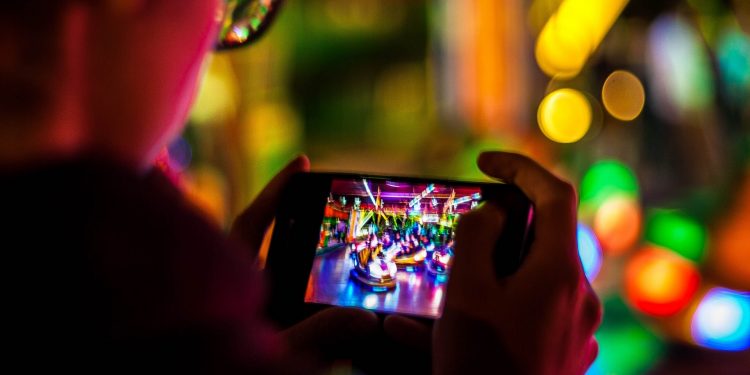 Метавсесвіти, ігри та операційні системи: тренди мобільного маркетингу-2022 від AppsFlyer