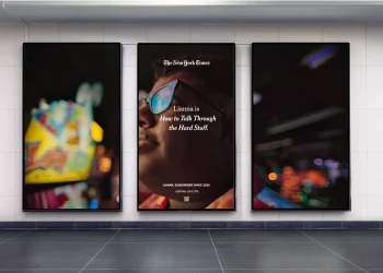 Реклама The New York Times, використовуючи заголовки, відображає життя читача