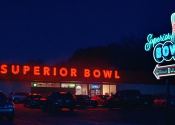 Michelob Ultra презентує 3-серійну гру Superior Bowl