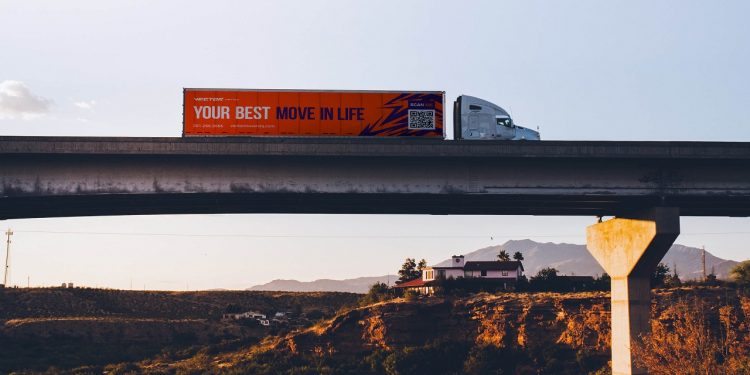 Ребрендинг для американської мувінгової компанії «Vector Moving». Кейс «Verlox Branding Agency»