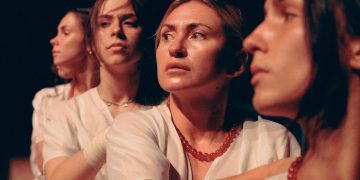 Про вибори, спокуси й незламність духу: якою була прем’єра танцювальної вистави «Один на Один»