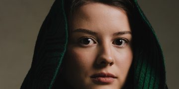 Шарф з багами та першим комп’ютером Apple: лімітована колекція від стартап-студії Kiss My Apps та M0D44