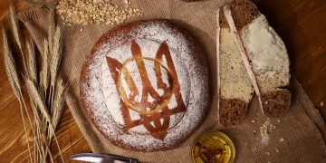 «Хліб трьох епох»: до Дня Незалежності у «Сільпо» випекли хліб, який поєднав традиції Русі, Гетьманщини та УНР